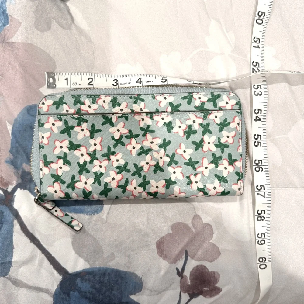 Kate Spade Floral Wallet - blue, Green and White like new - Picture 2 of 10